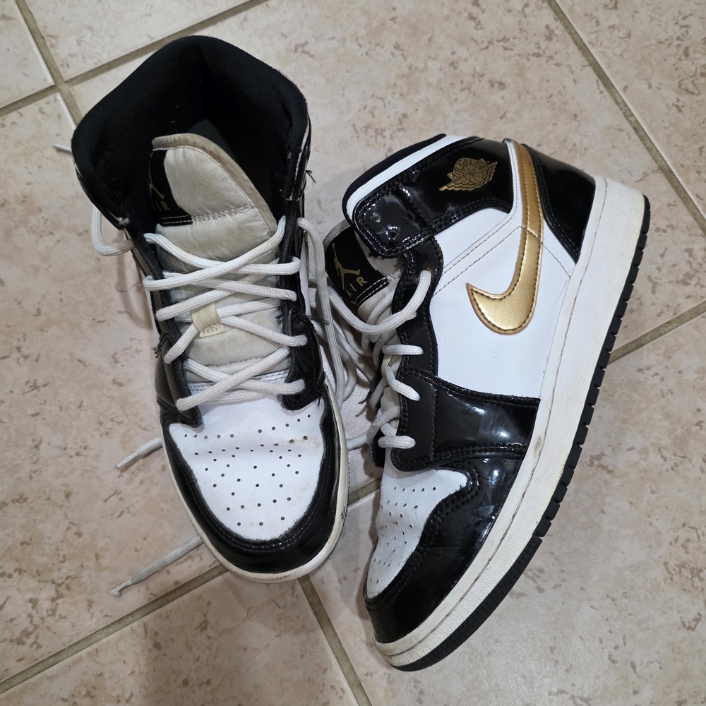 Nike Jordan Black and White Sneakers